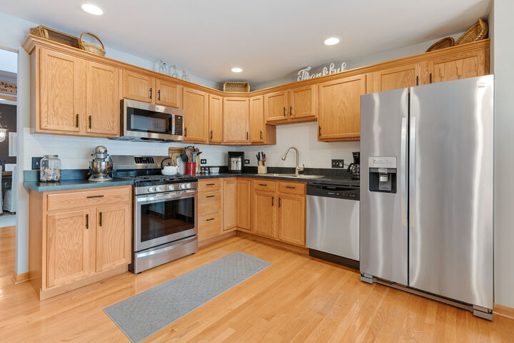 Property Photo: 655 Hampshire Drive IL 60140