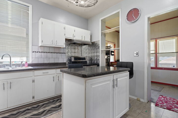 Property Photo:  11824 S Stewart Avenue  IL 60628 