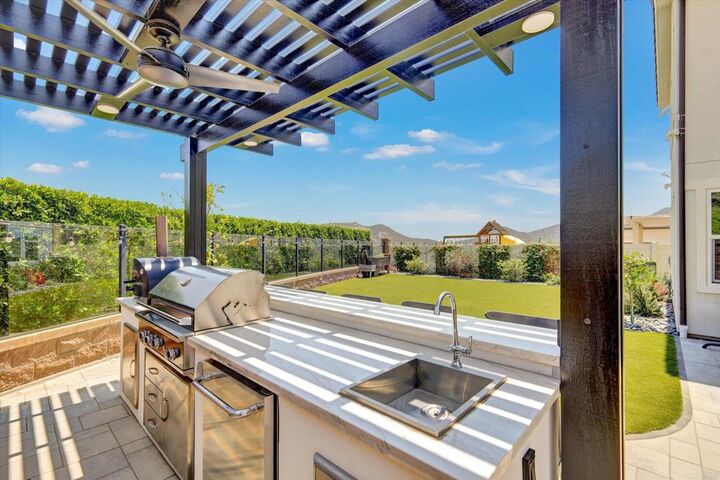 Property Photo:  3052 Heirloom Pl  CA 92029 