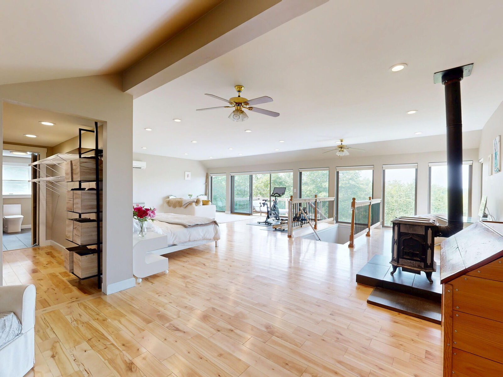 Property Photo:  26 Squiers Alley  ME 04555 