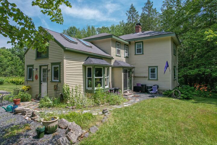 Property Photo:  133 N Sedgwick Road  ME 04676 