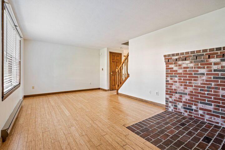 Property Photo:  39 Old Orchard Road 6  ME 04072 