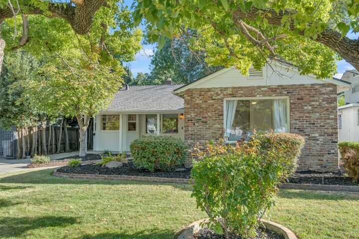 Property Photo:  1268 8th Avenue  CA 95818 
