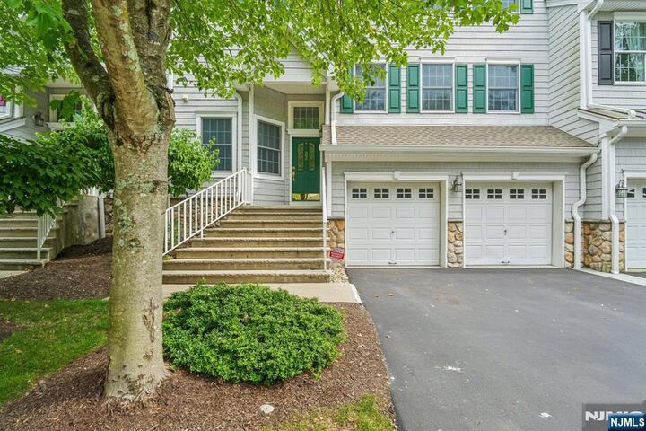Property Photo:  33 Quail 33  NJ 07675 