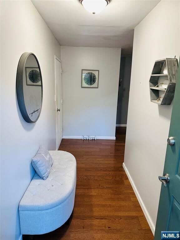 Property Photo:  10 New Bedford Road H  NJ 07480 