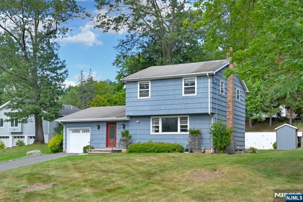 Property Photo:  665 Calvin Street  NJ 07676 