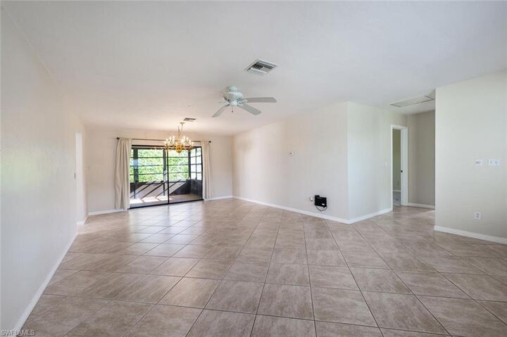 Property Photo: 105 Champagne Ct FL 34112
