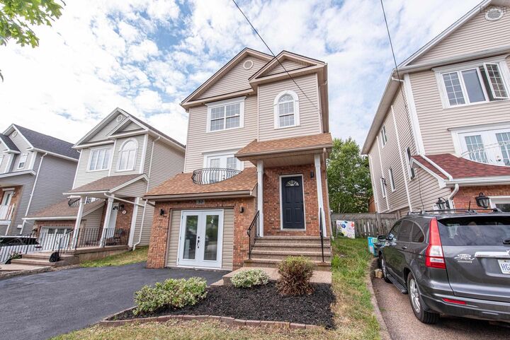 Photo de la propriété: 30 Red Fern Terrace NS B3S 1K8