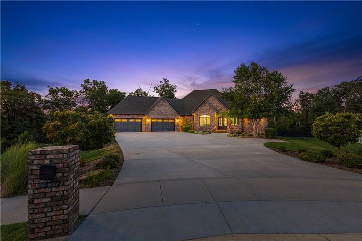 Property Photo: 3420 Post Oak Court AR 72719