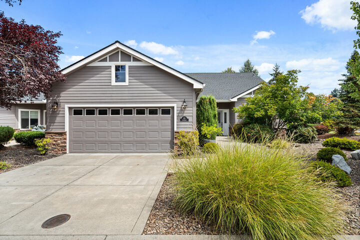Property Photo:  115 Sandridge Way  OR 97524 
