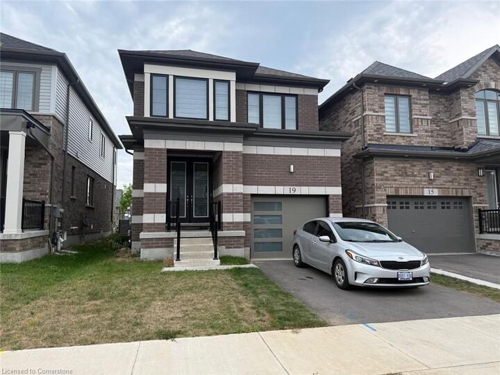 Photo de la propriété:  19 Crossmore Crescent  ON N1S 0C7 