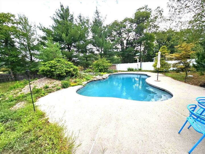 Property Photo:  162 East Broadway  MA 01830 