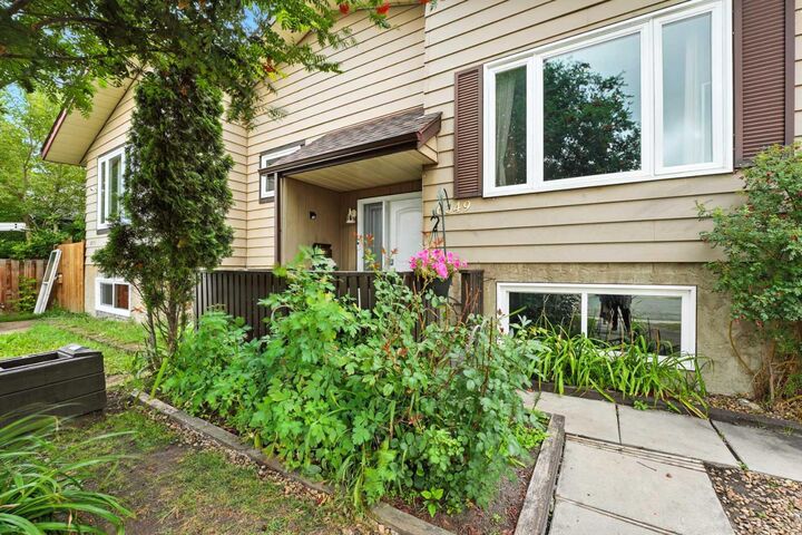 Property Photo:  6349 58 Avenue  AB T4N 6E2 