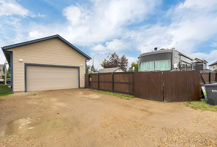Property Photo:  123 Vanier Drive  AB T4R 0G3 