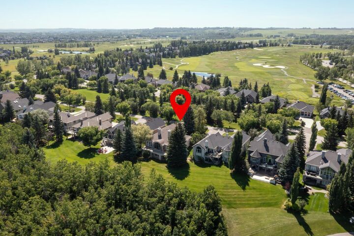 Property Photo:  33 Ridge Pointe Drive  AB T1S 4H1