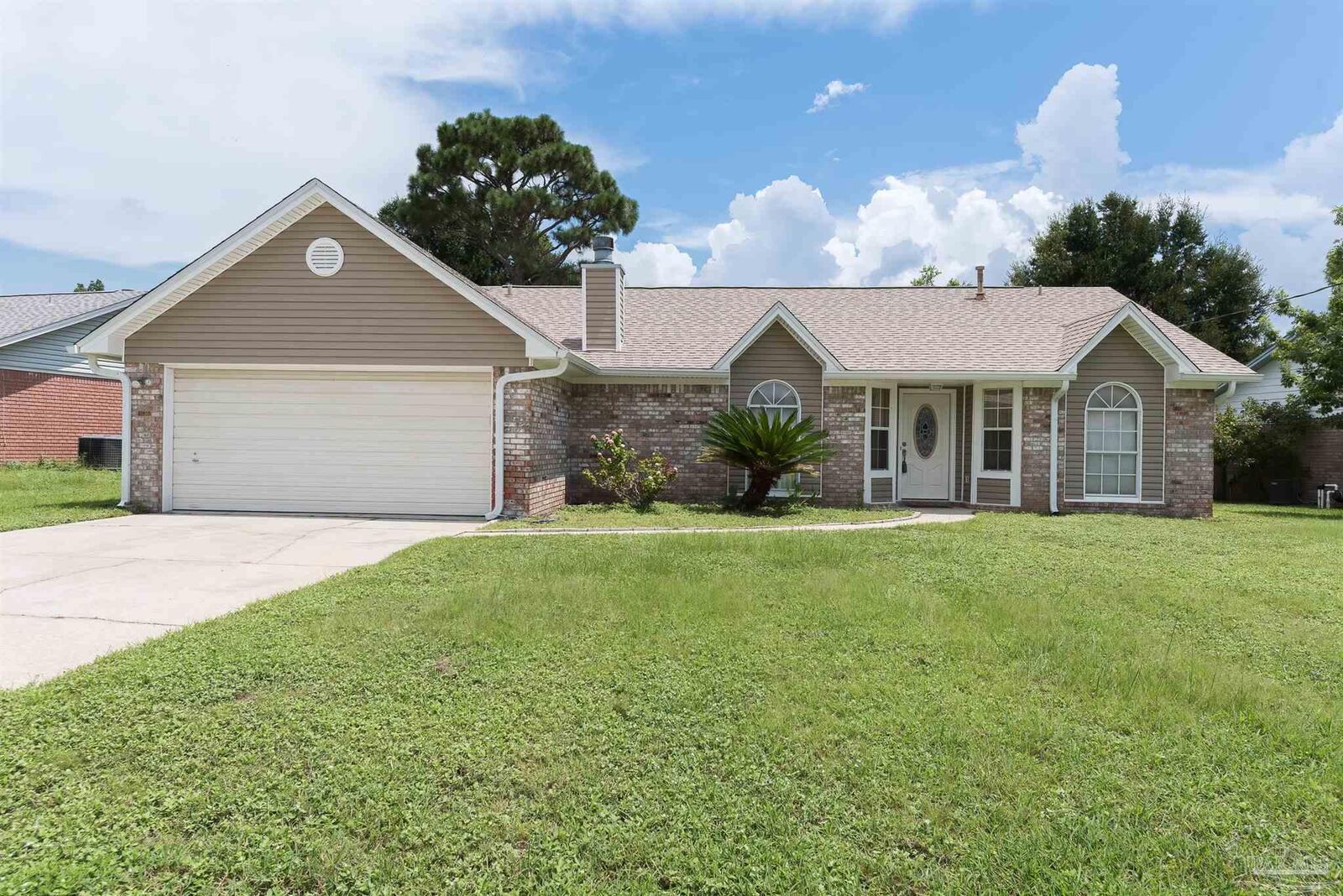 Property Photo: 2064 Coral Creek Dr FL 32506