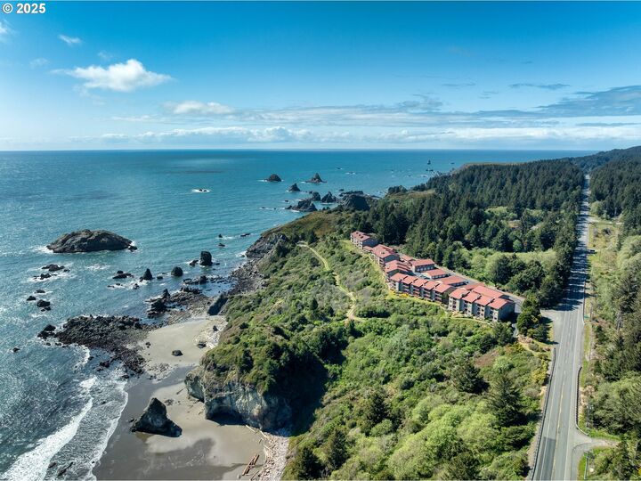 Property Photo: 17744 Highway 101 C-306 OR 97415