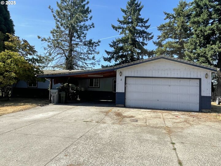 Property Photo:  1655 S Elm St 2  OR 97013 