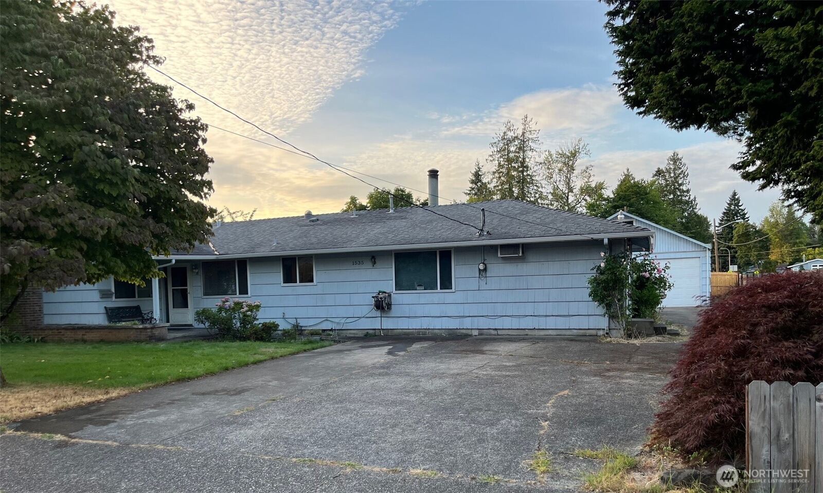 Property Photo:  1535  23rd Street SE  WA 98002 