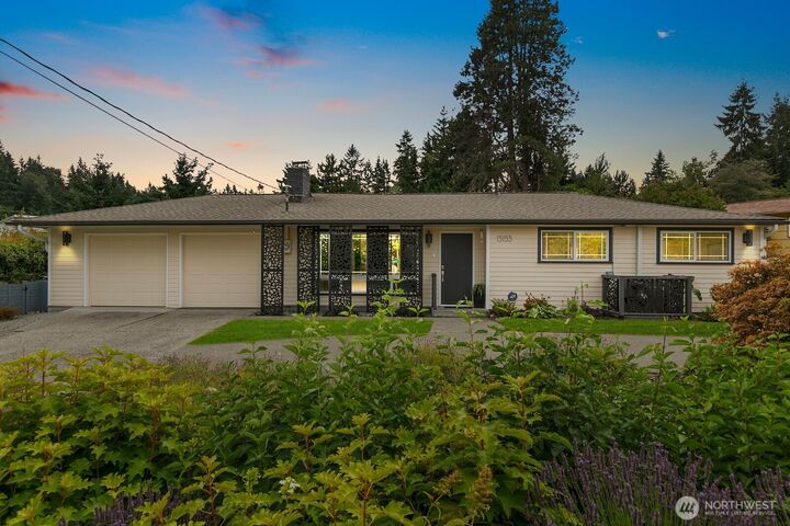 Property Photo: 15153 SE Newport Way WA 98006