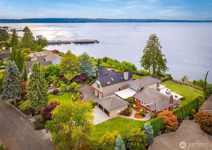 Property Photo:  3621  Shore Avenue  WA 98203 