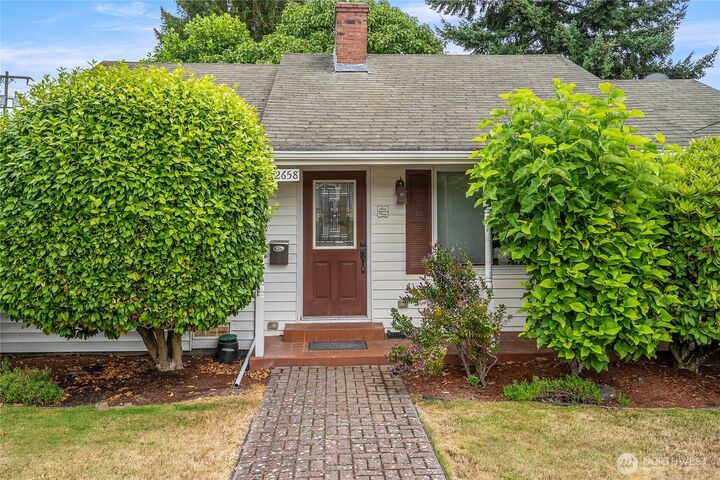 Property Photo: 2658 35th Avenue W WA 98199