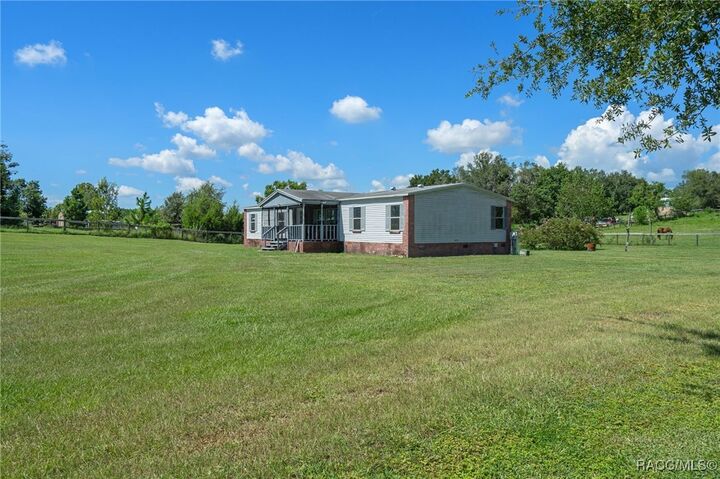 Property Photo: 9832 S Buckskin Avenue FL 34436