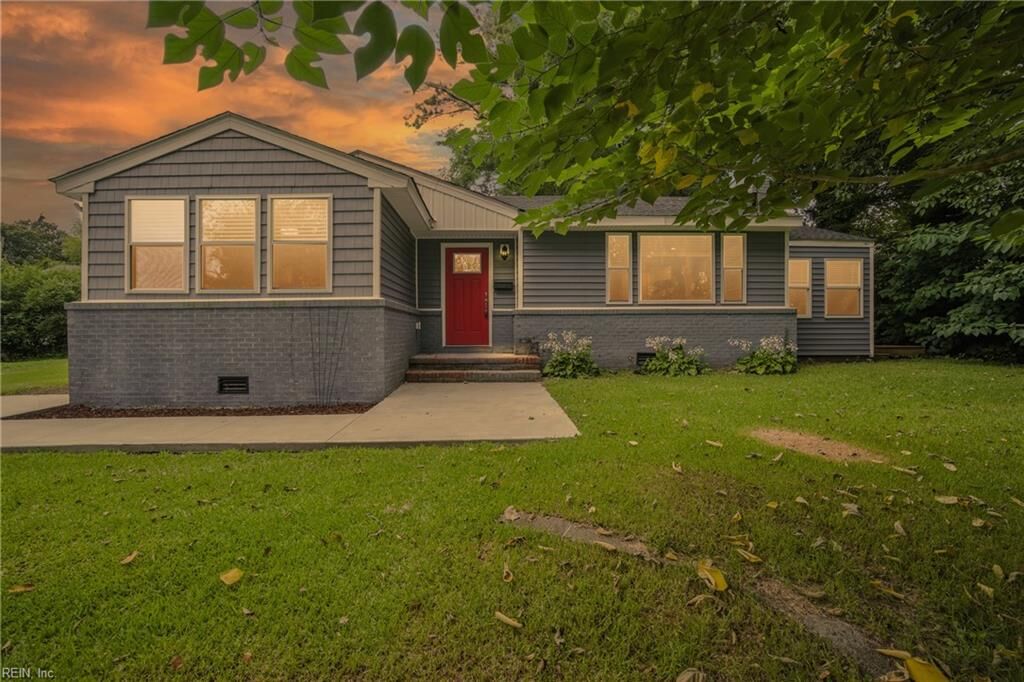 Property Photo: 2549 Cottage Ave VA 23504