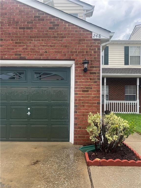 Property Photo:  248 Belmont Cir  VA 23693 