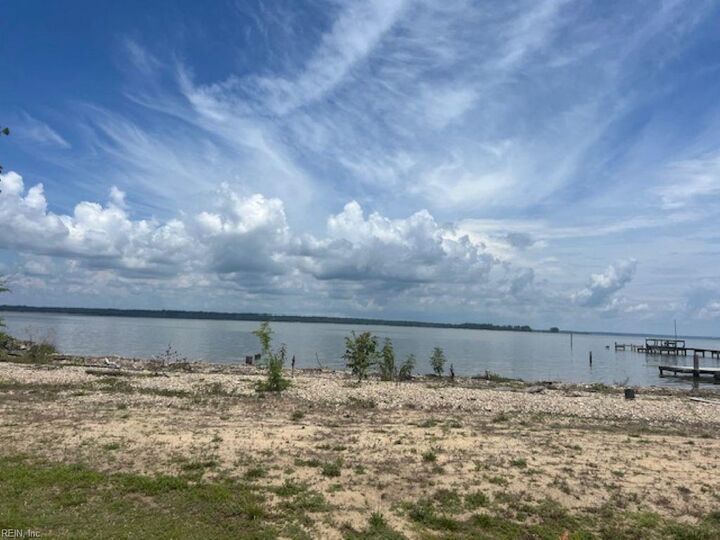 Property Photo:  933 Pleasant Point Rd  VA 23883 