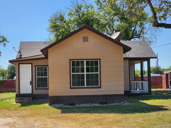 Property Photo: 20335 Campbellton Rd 1 TX 78264