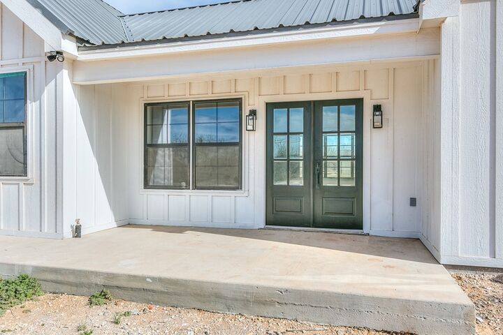 Property Photo: 1300 6th St TX 76951
