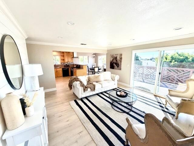 Property Photo: 908 Bancroft Ave CA 94019