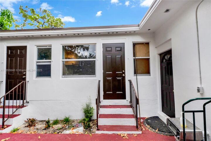 Property Photo: 1245 NE 117th St 1 FL 33161