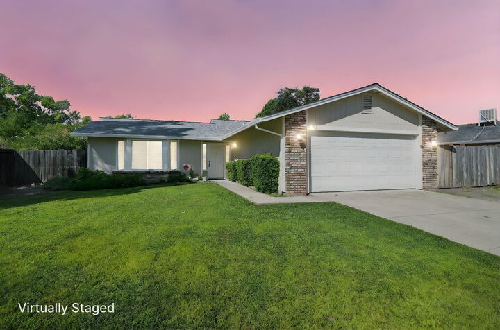 Property Photo: 391 Woodhill Drive CA 96003