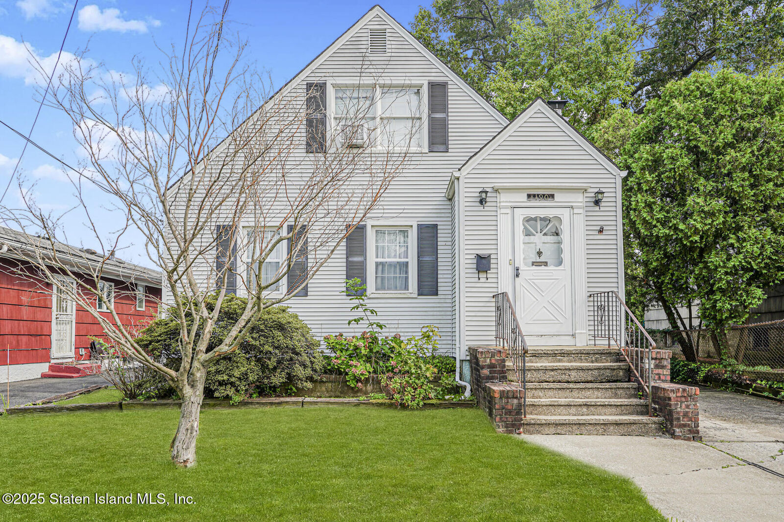Property Photo: 190 Oakdale Street NY 10308