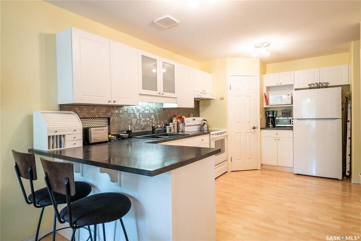 Property Photo:  425 Keevil Crescent 104D  SK S7N 4R9 