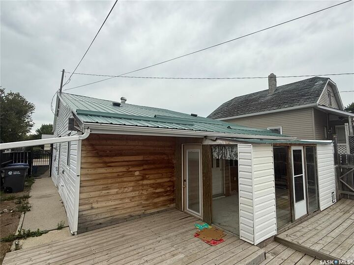 Property Photo: 233 Central Avenue SK S0G 3M0