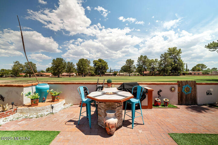 Property Photo: 1320 N Placita Parasol AZ 85614