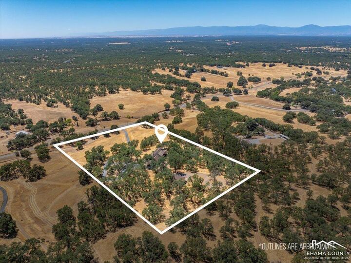 Property Photo:  17080 Hooker Creek Road  CA 96080 