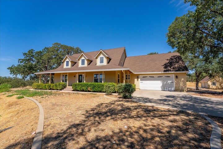 Property Photo:  17080 Hooker Creek Road  CA 96080 