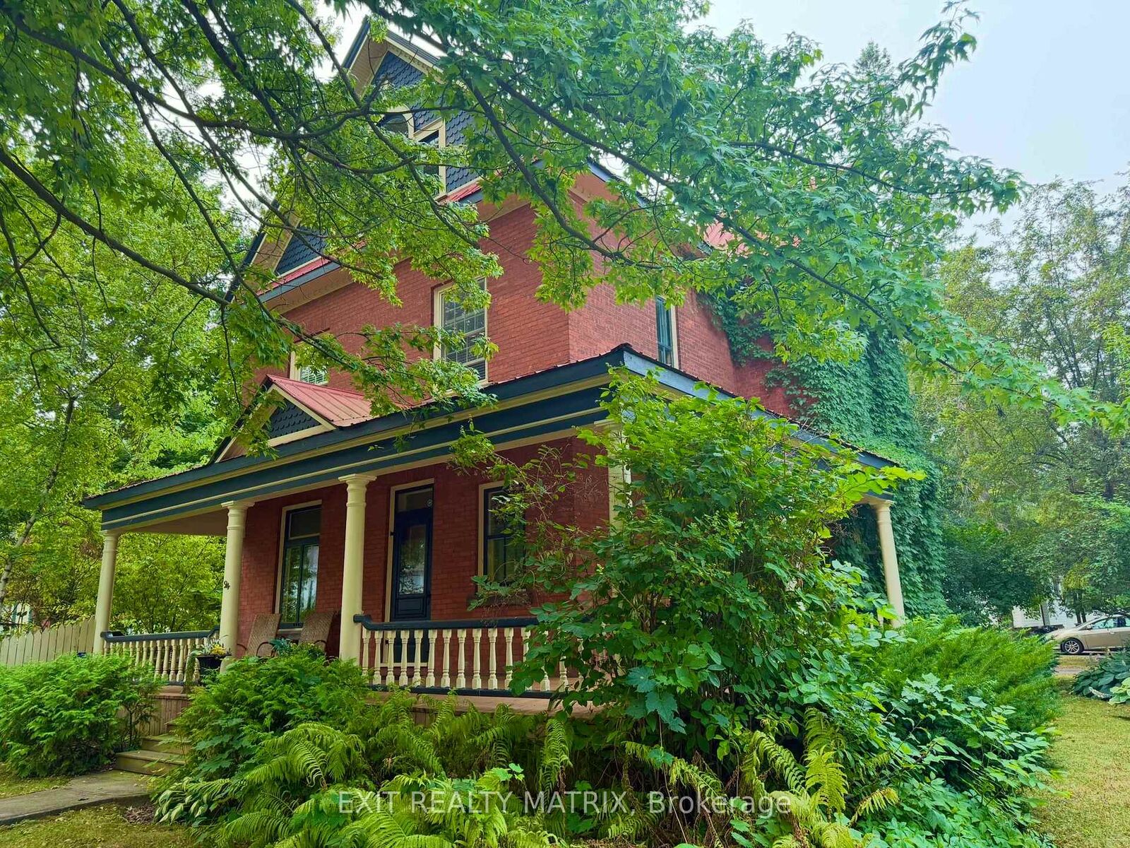 Property Photo: 94 King Street ON K0C 1H0