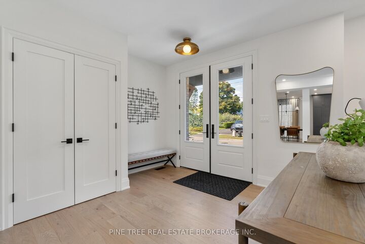 Property Photo: 271 Codrington Street ON L4M 1S7