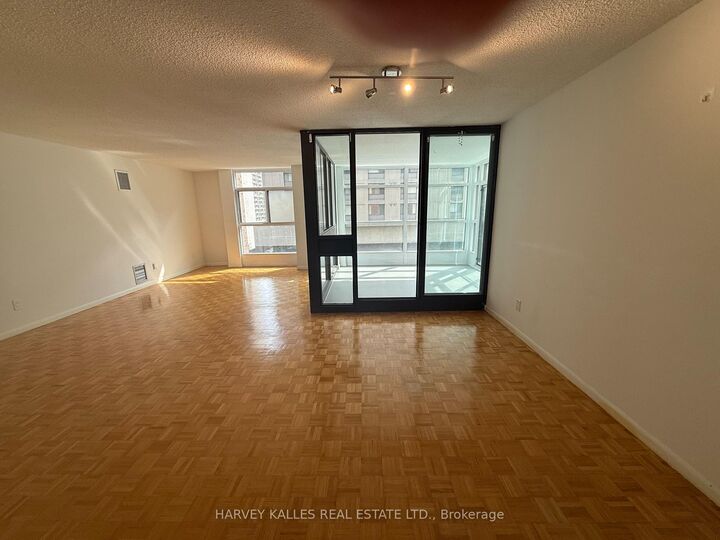 Property Photo:  55 Charles Street W 701  ON M5S 2W9 