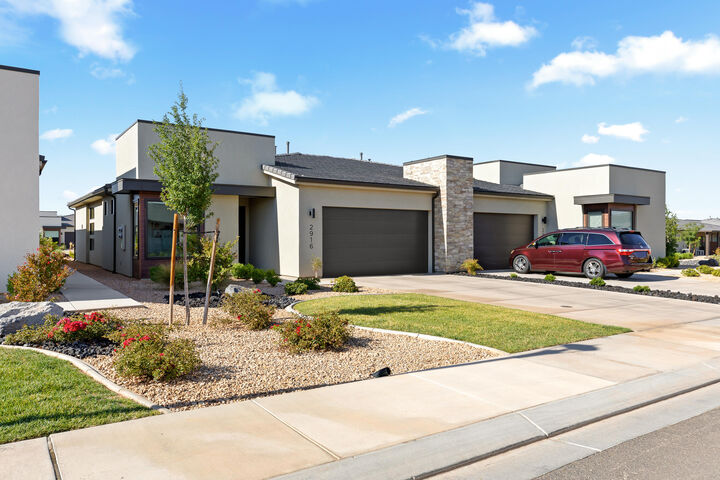 Property Photo:  2916 E Snowberry Dr  UT 84790 