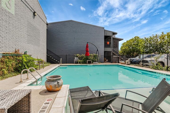 909 Reinli Street 213  Austin TX 78751 photo