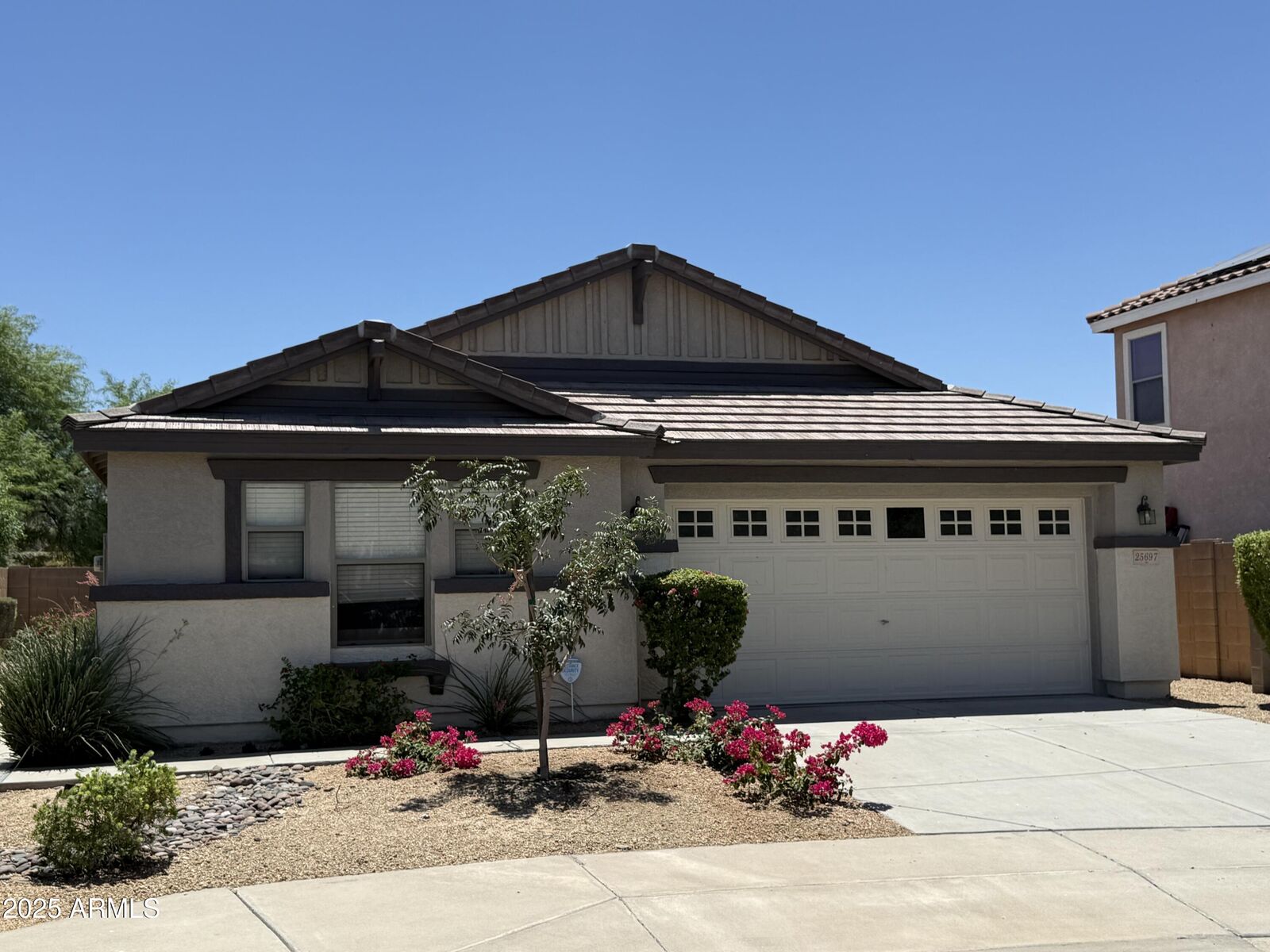 Property Photo:  25697 W Nancy Lane  AZ 85326 