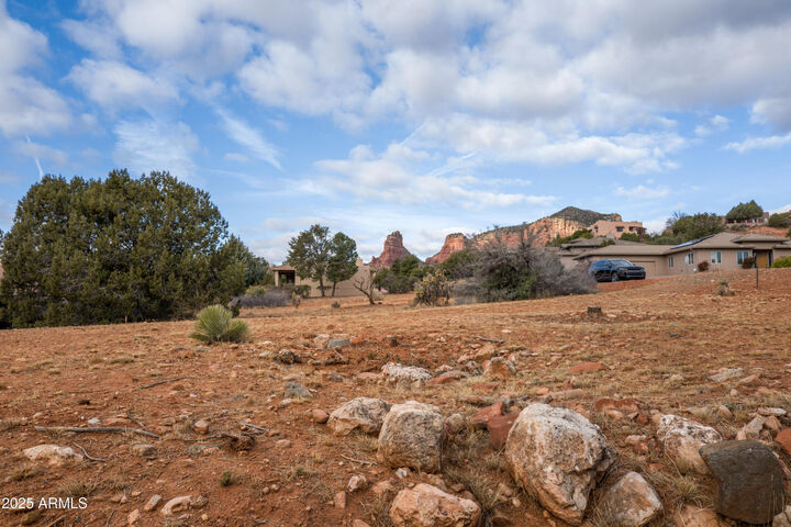 Property Photo:  15 Alta Vista Drive 102  AZ 86351 