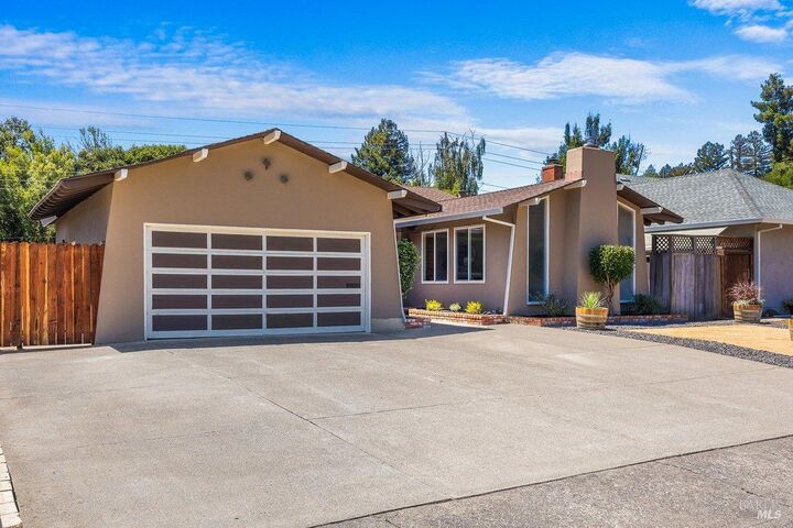 Property Photo: 70 San Carlos Way CA 94945