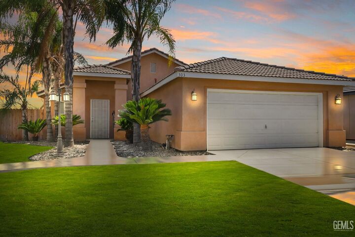 303 Fern Meadow Drive  Bakersfield CA 93308 photo
